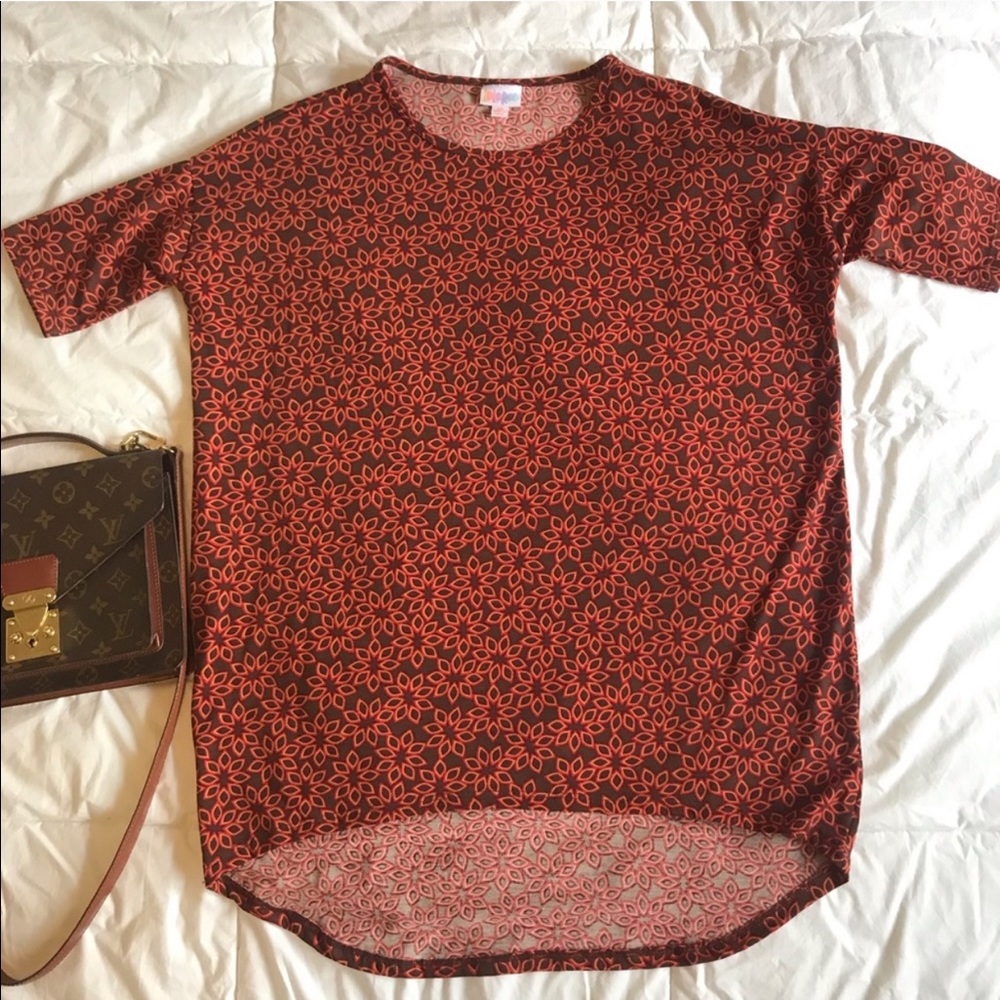 LuLaRoe Irma high low tunic top shortsleeve XS